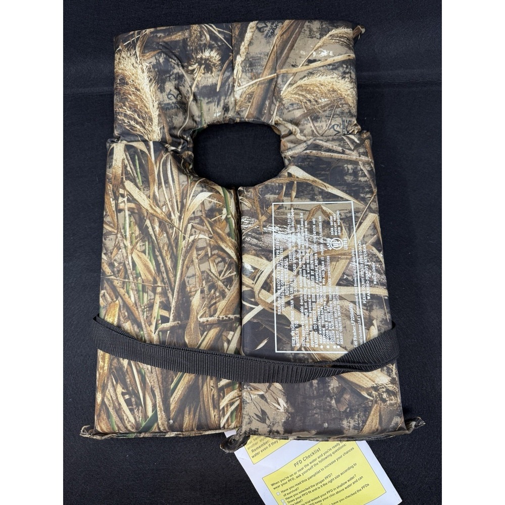 Realtree Max 5 Camo Excel Type II PFD Life Vests Set of 2 New Some Without Tags - Picture 2 of 2